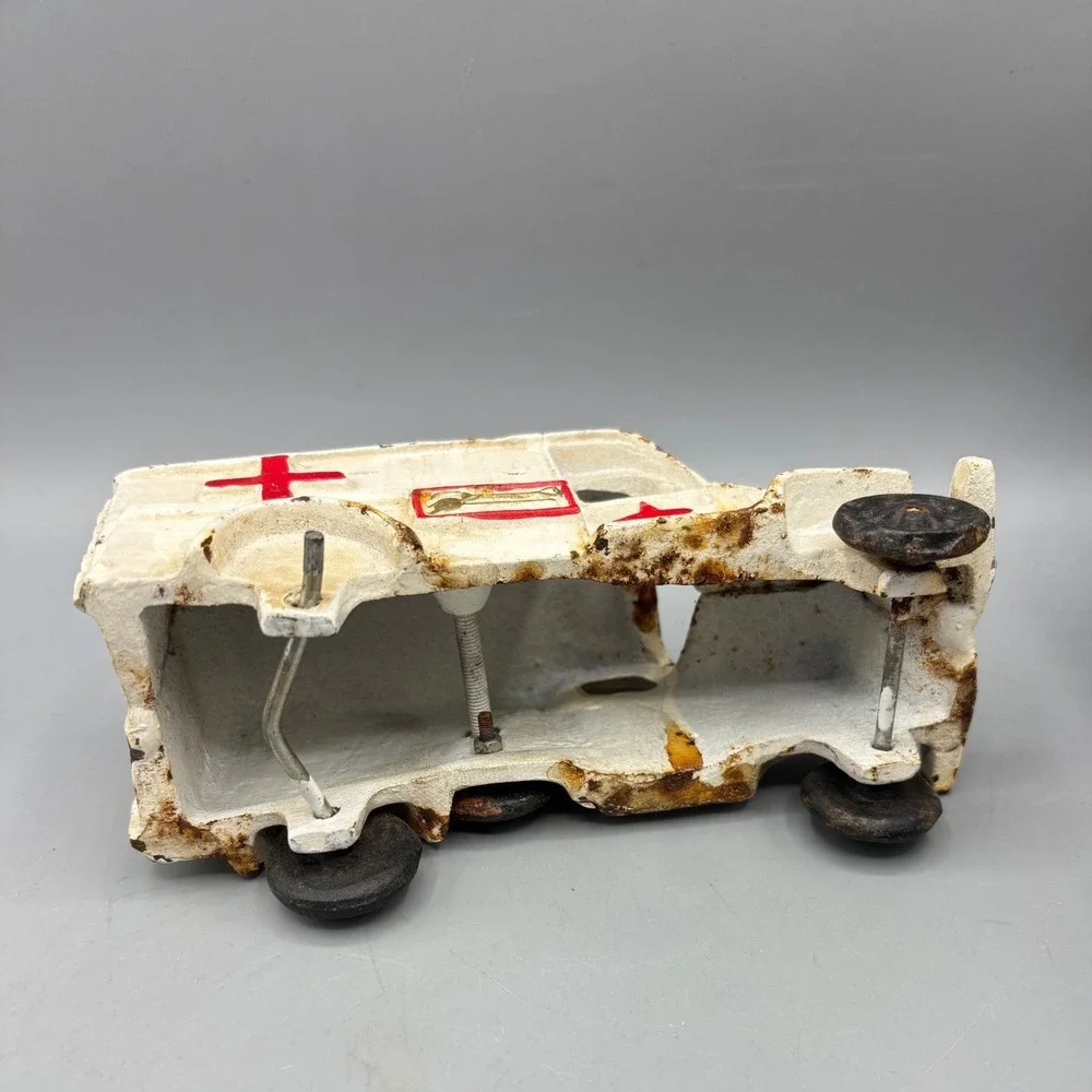 Vintage Cast Iron Ambulance Toy Red‎ Cross Star White Painted Metal